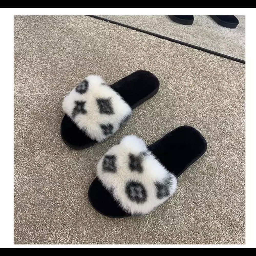 Fuzzy slide - Picture 2 of 4